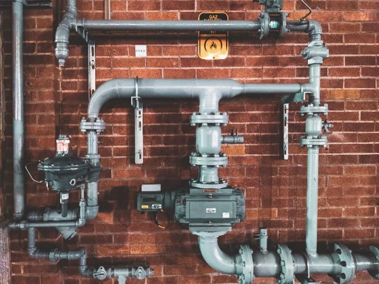 How Does Plumbing Work In An Apartment Building